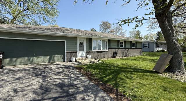 Photo of 13 Green St, Fisher, IL 61843