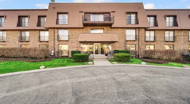 Photo of 3950 Dundee Rd Unit 104B, Northbrook, IL 60062