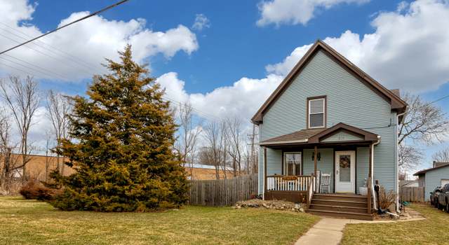 Photo of 819 E Madison St, Belvidere, IL 61008