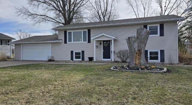 Photo of 419 Quincy Rd, Carthage, IL 62321