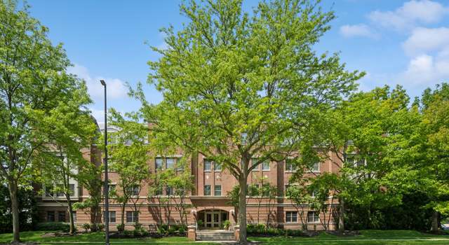 Photo of 1688 Green Bay Rd #303, Highland Park, IL 60035