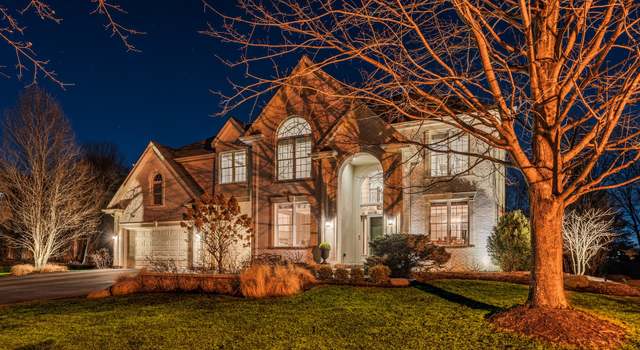 Photo of 2007 Eldorado Dr, Geneva, IL 60134