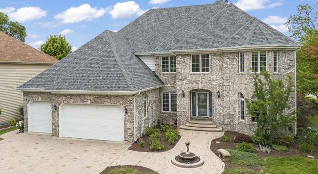 Photo of 499 Waubonsee Cir, Oswego, IL 60543