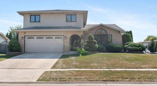 Photo of 720 Roof Ave, Romeoville, IL 60446
