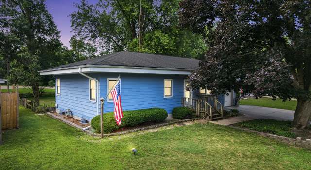 Photo of 416 Holly Ct, Genoa, IL 60135