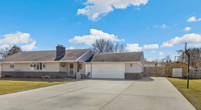 Photo of 5207 Spruce St, Sterling, IL 61081