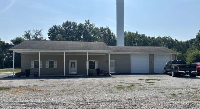 Photo of 922 N State Hwy 49, Casey, IL 62420