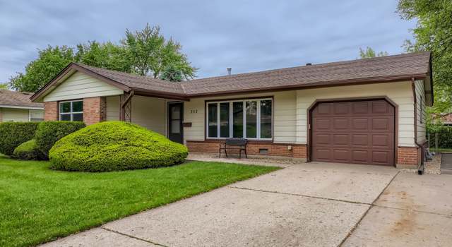 Photo of 352 Maple Ln, Elk Grove Village, IL 60007