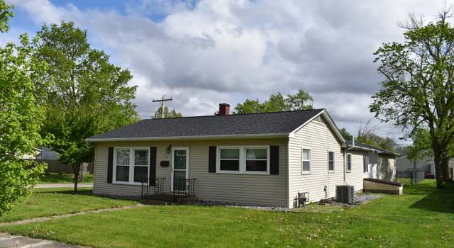 Photo of 115 E 6th St, Gridley, IL 61744