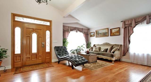 Photo of 8507 W Madison Dr, Niles, IL 60714