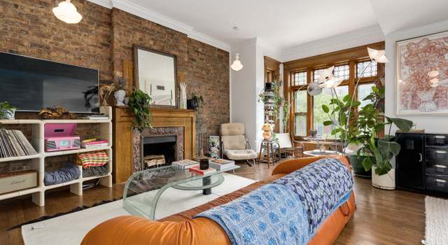 Photo of 350 W Dickens Ave #2, Chicago, IL 60614