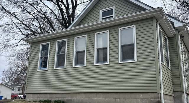 Photo of 1308 W Taylor St, Bloomington, IL 61701