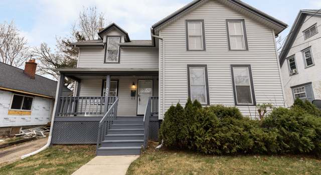 Photo of 223 Oakwood Ave, Rockford, IL 61101