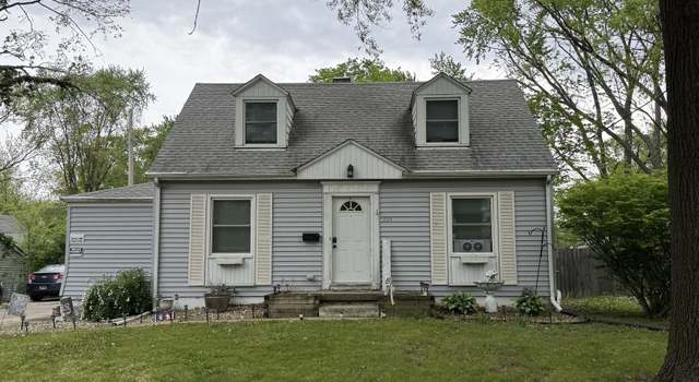 Photo of 304 Fairview Dr, Champaign, IL 61820