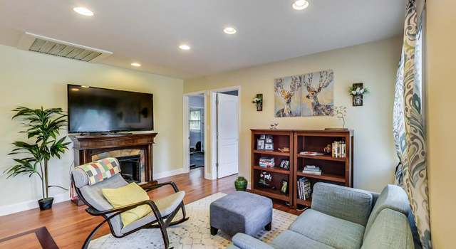 Photo of 814 W Campbell St, Arlington Heights, IL 60005