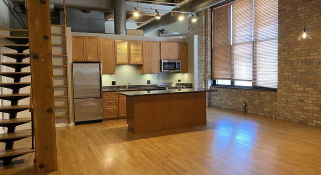 Photo of 1872 N Clybourn Ave #401, Chicago, IL 60614