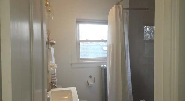 Photo of 1204 Harvard Ter, Evanston, IL 60202