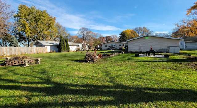 Photo of 1940 Elizabeth Ln, Aurora, IL 60505