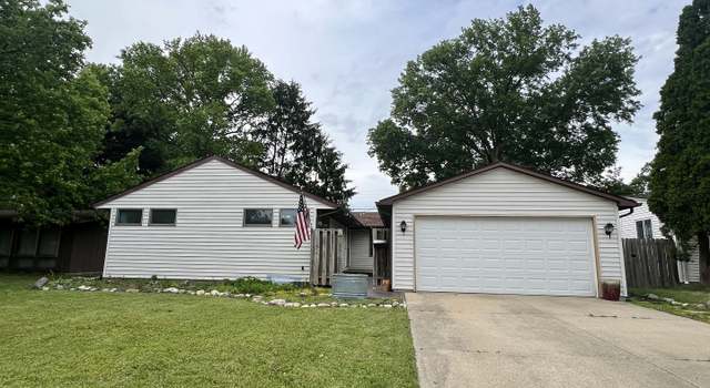 Photo of 808 E Burkwood Dr, Urbana, IL 61801