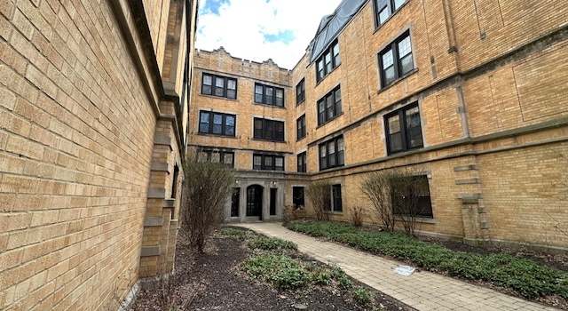 Photo of 6969 N Wolcott Ave Unit D1, Chicago, IL 60626