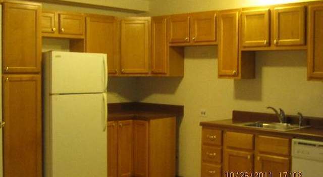 Photo of 1111 E Algonquin Rd #8, Arlington Heights, IL 60005