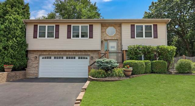 Photo of 809 W Sheridan Rd, Mchenry, IL 60051