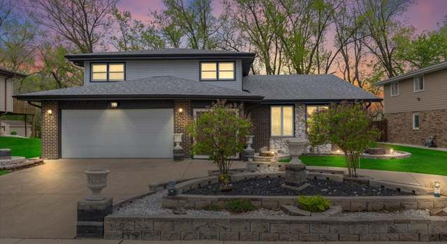 Photo of 8433 W Sun Valley Dr, Palos Hills, IL 60465