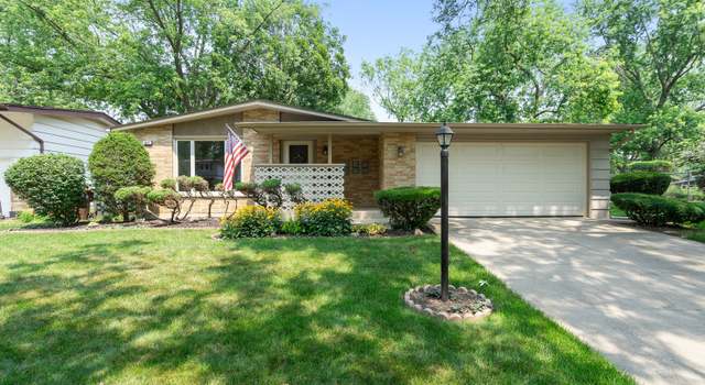 Photo of 817 W Strieff Ln, Glenwood, IL 60425