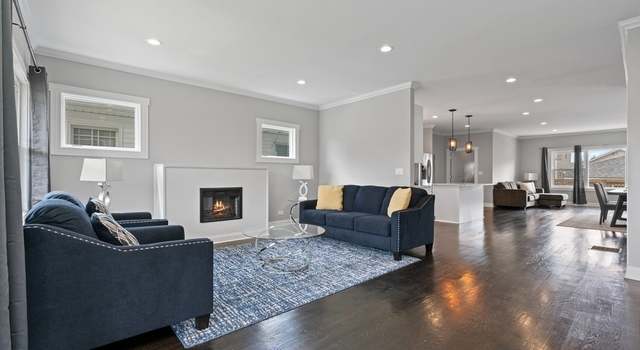 Photo of 5534 W Waveland Ave, Chicago, IL 60641