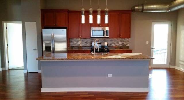 Photo of 450 Village Center Dr #414, Burr Ridge, IL 60527
