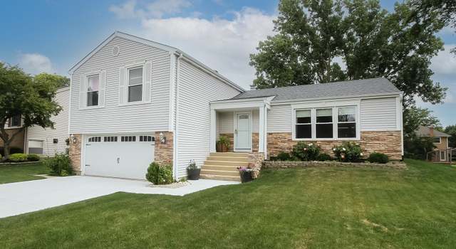 Photo of 149 Larchmont Ln, Bloomingdale, IL 60108