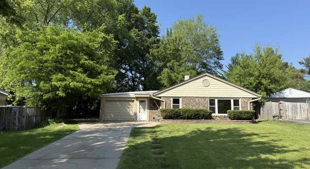 Photo of 127 Birch St, Carpentersville, IL 60110