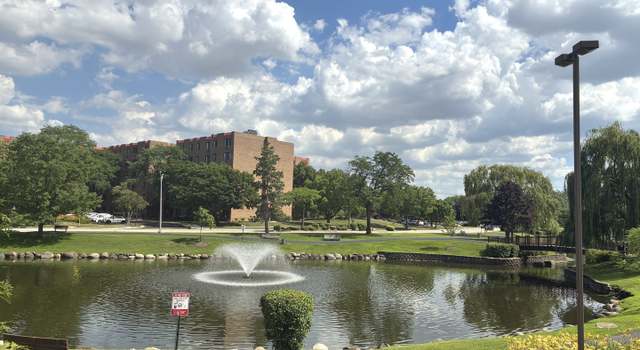 Photo of 1103 S Hunt Club Dr #125, Mount Prospect, IL 60056