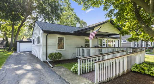 Photo of 1207 S Sumner St, Wheaton, IL 60189