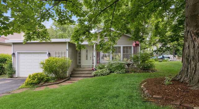 Photo of 406 E Tower Dr, Tower Lakes, IL 60010