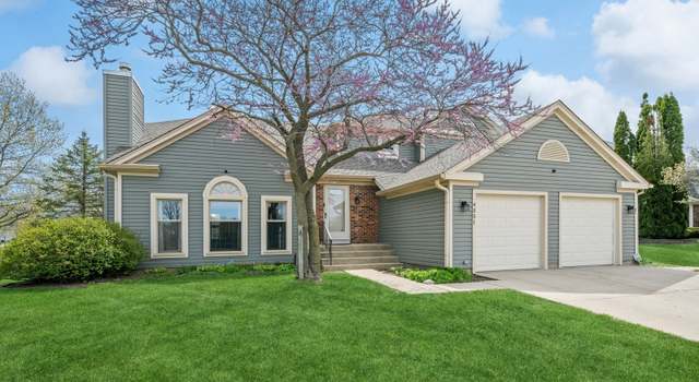 Photo of 4351 N Cottonwood Trl, Hoffman Estates, IL 60192