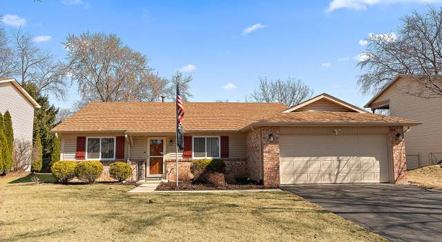 Photo of 322 Thistle Dr, Bolingbrook, IL 60490