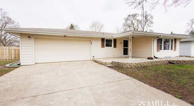 Photo of 13 Park Pl, Kankakee, IL 60901