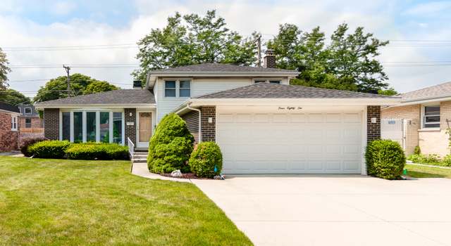 Photo of 482 Lillian Ln, Des Plaines, IL 60016