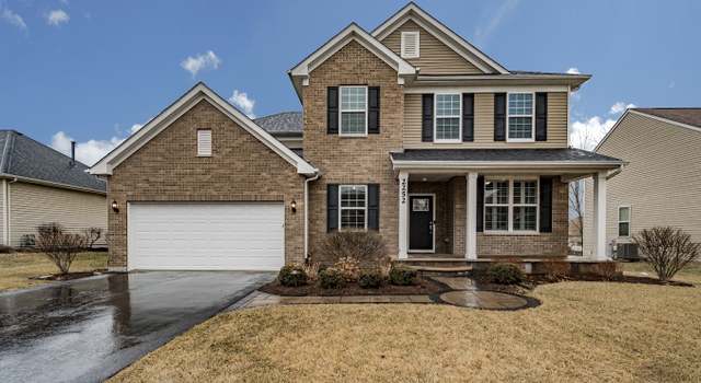Photo of 2252 Lundquist Dr, Aurora, IL 60503