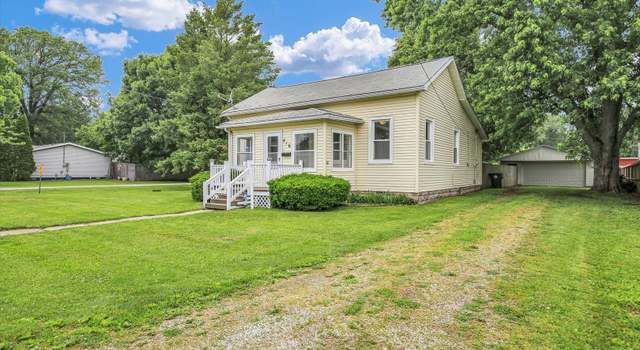 Photo of 416 W Wing St, Bement, IL 61813