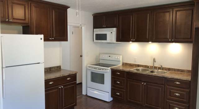 Photo of 611 Ridgewood Ct, Champaign, IL 61821
