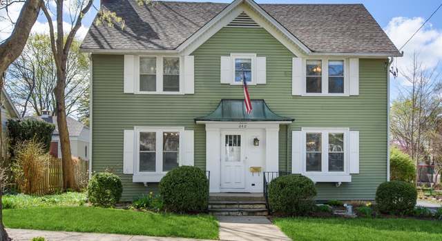 Photo of 640 S Cook St, Barrington, IL 60010