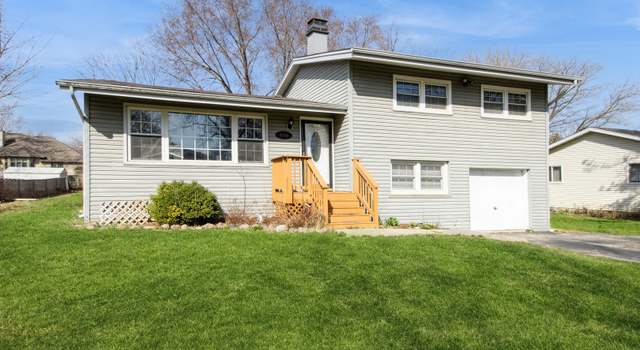 Photo of 1715 Flower St, Mchenry, IL 60050