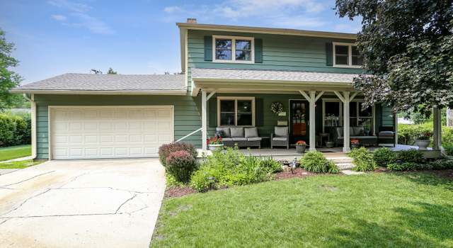 Photo of 611 S 10th Ave, St. Charles, IL 60174