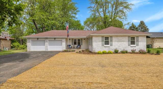Photo of 205 Pleasure Dr, Yorkville, IL 60560
