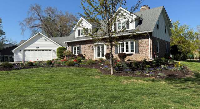 Photo of 10S191 Alan Rd, Naperville, IL 60564