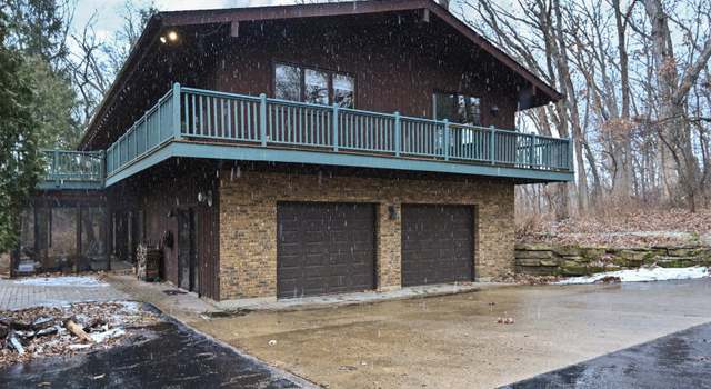 Photo of 412 Blackberry Dr, Bull Valley, IL 60098