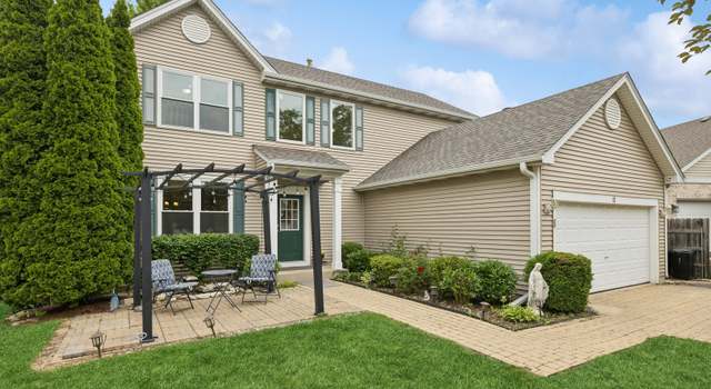 Photo of 11 Litchfield Ct, Lake In The Hills, IL 60156