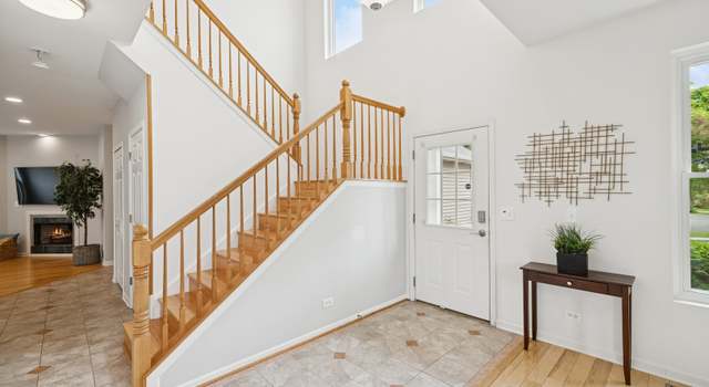Photo of 11 Litchfield Ct, Lake In The Hills, IL 60156